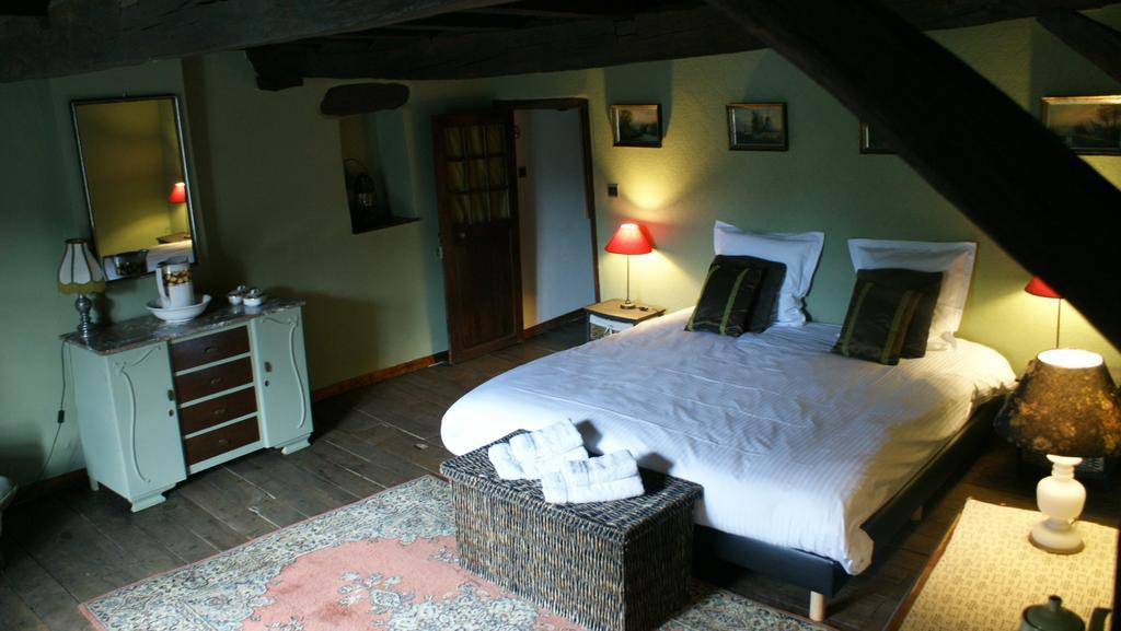 B&B Le Secret Du Bois Bourseigne-Vieille 외부 사진